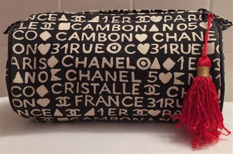 chanel vintage makeup bag|chanel cosmetic bag price.